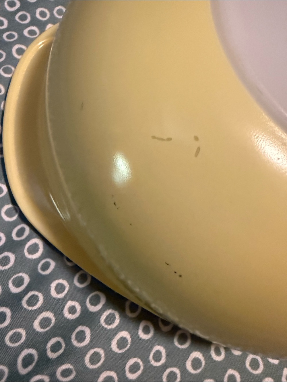 Pyrex White Milk Glass Bowl with Stamped Base (Yellow) white inside. - Picture 3 of 4